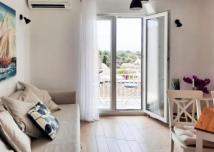 Walk To The From A Cool And Modern Apartment