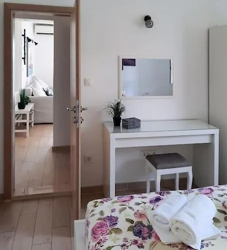 Walk To The From A Cool And Modern Appartement